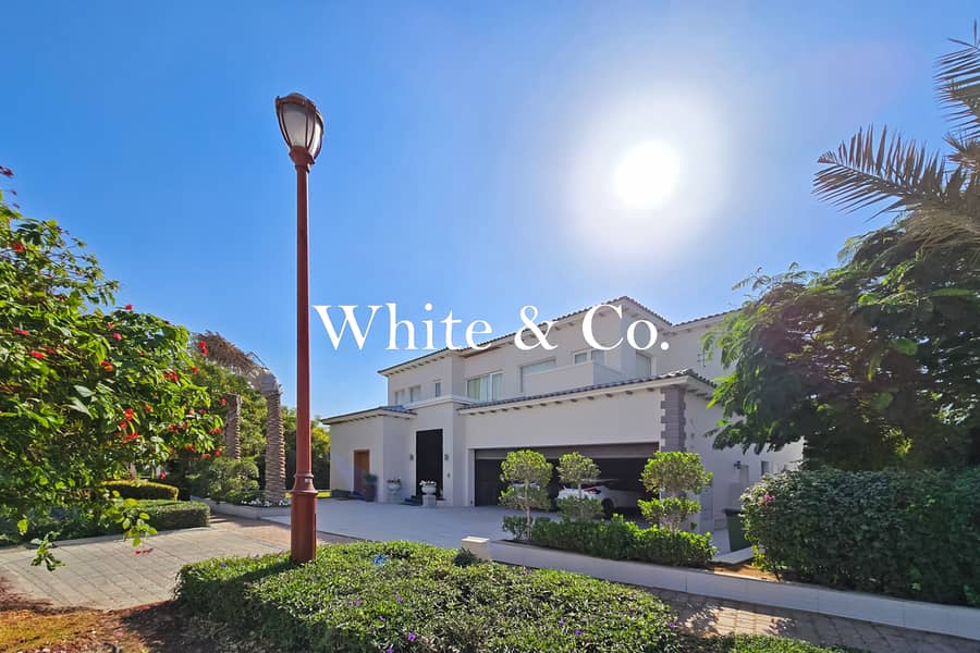 Large Corner Villa | Full Lake View | VOT Large Corner Villa | Full Lake View | VOT