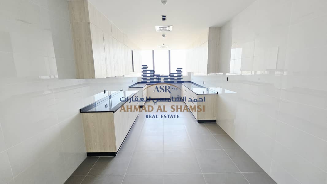 Modern Design || Fully Brand New || Fully Sea View || 3BHK + Maid || All Master || Gym,Pool, Play Area || 2 Parking || Ready To Move || On Very Prime location - Image 24