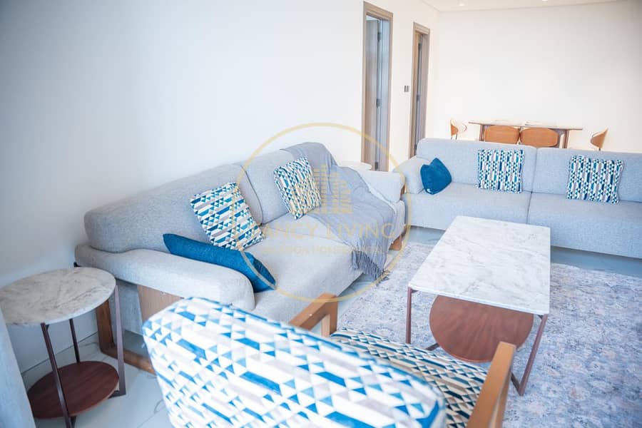 Luxury 1BHK Stay in Royal Regency Tower - Image 1