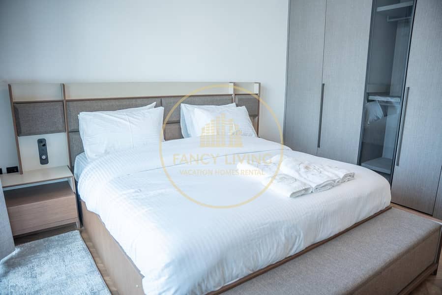 Luxury 1BHK Stay in Royal Regency Tower - Image 4