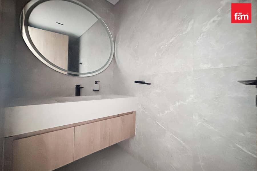 New | Spcious | Burj View | HighQuality - Image 10