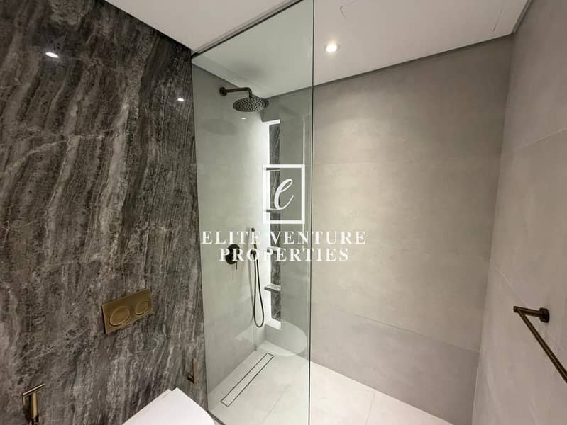 READY TO MOVE IN | ELEGANT STUDIO | PRIME LOCATION - Image 3