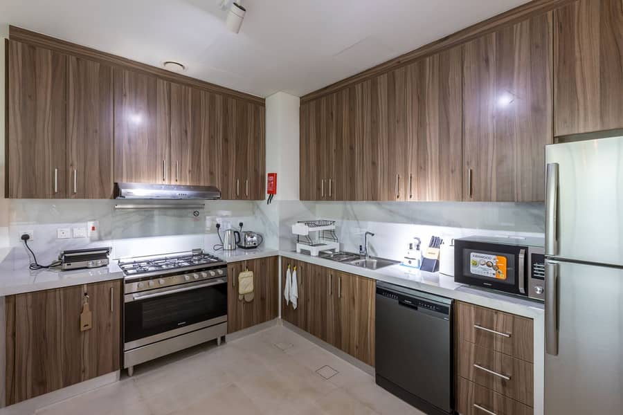 8 Kitchen amenities . jpg