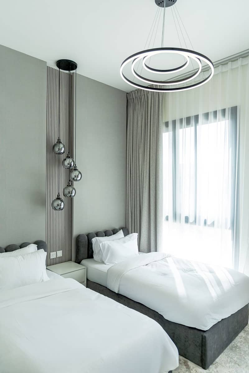 28 secon bedroom . jpg