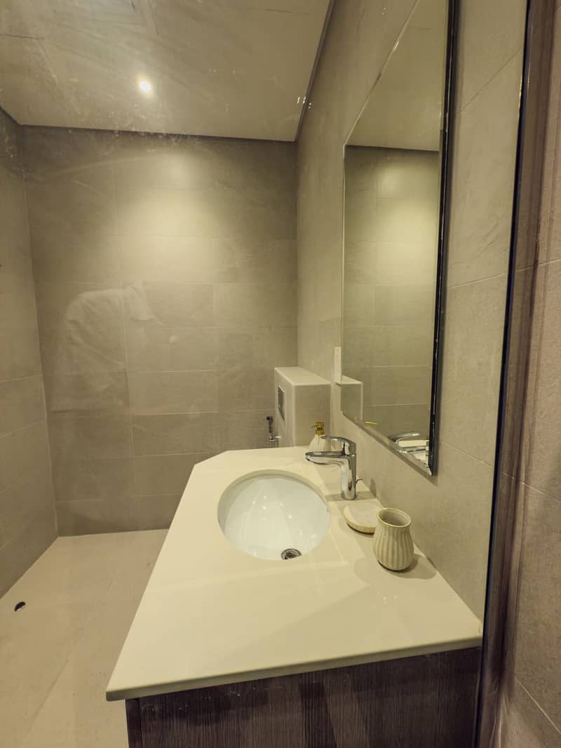 35 bathroom 1. jpg