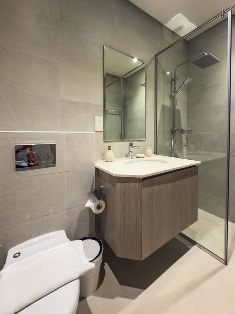 36 bathroom 2 . jpg