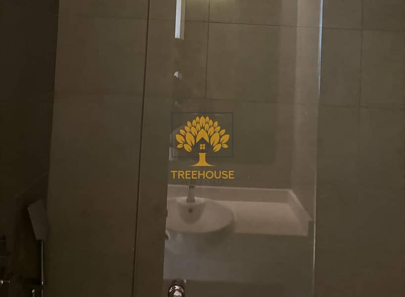 SPACIOUS | AMAZING AND LUXURIOUS | BRAND NEW - Image 8