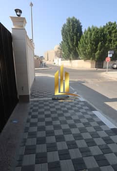 فيلا زاوية للبيع في المنصورة على شارعين