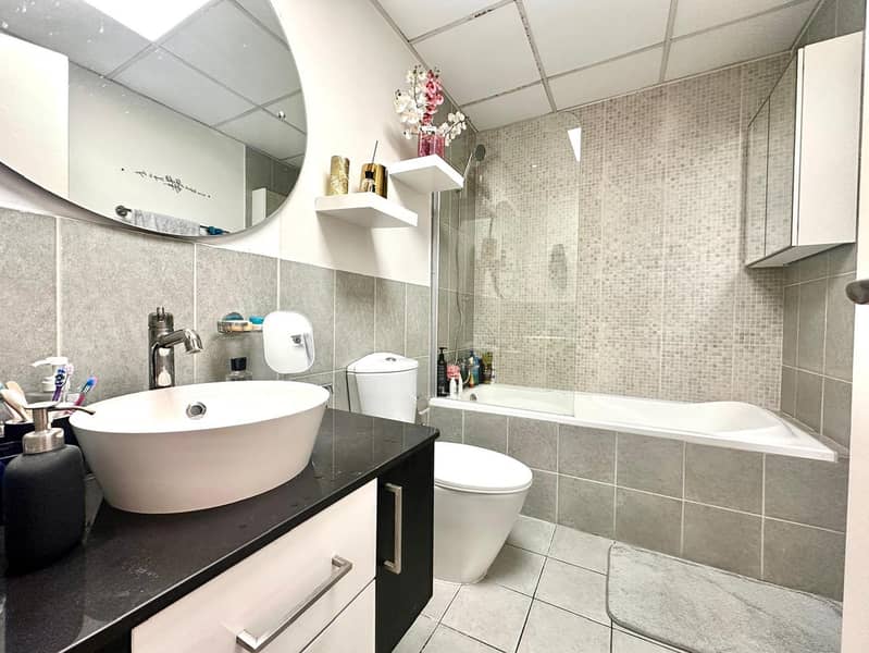 SALE JVC 1 bhk FURNISHED AUTUMN 1, SEASON COUMMNITY