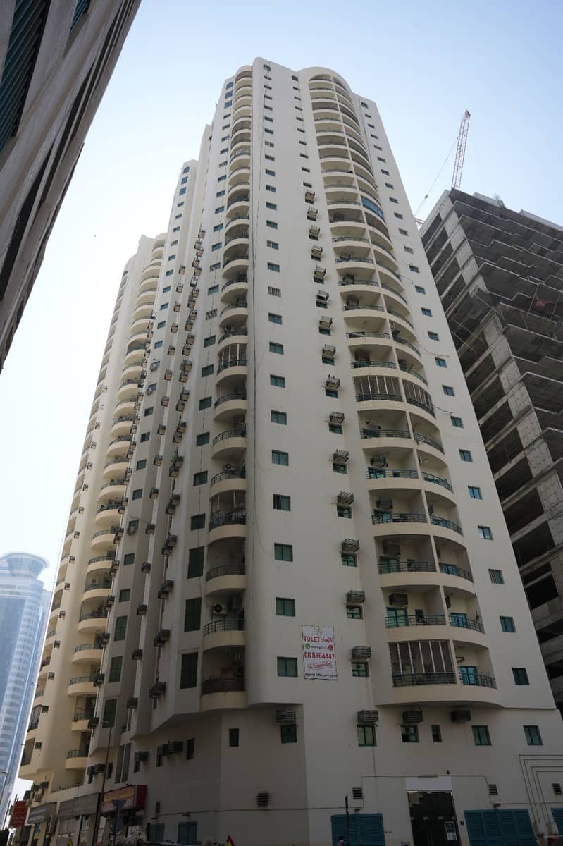 3BHK Affordable Window AC Apartment in Al Khan