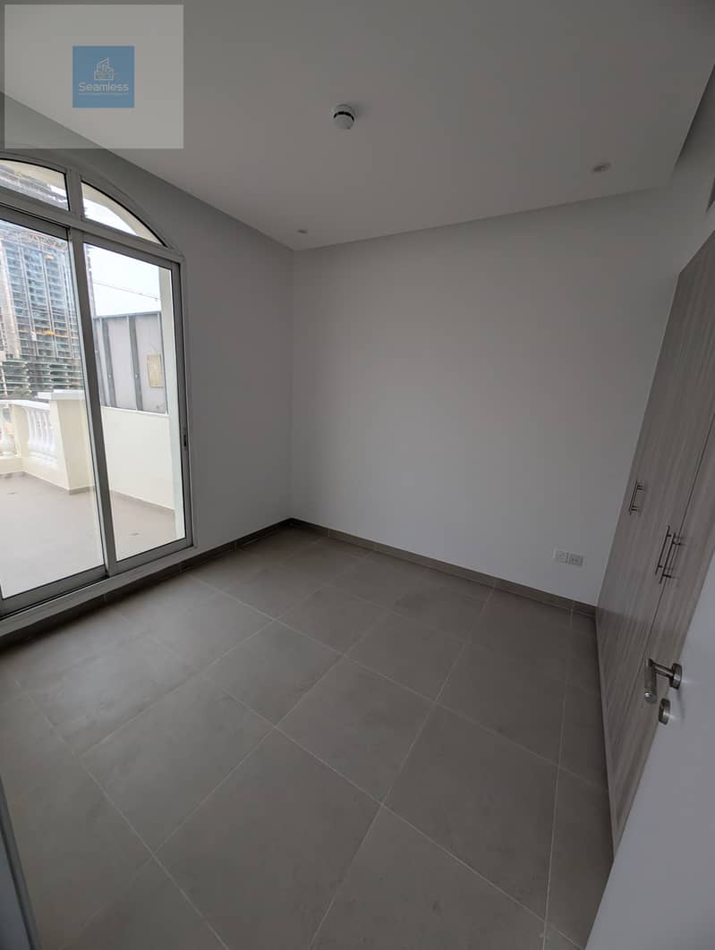 10 PXL_20260207_134159115. RAW-01. COVER. jpg