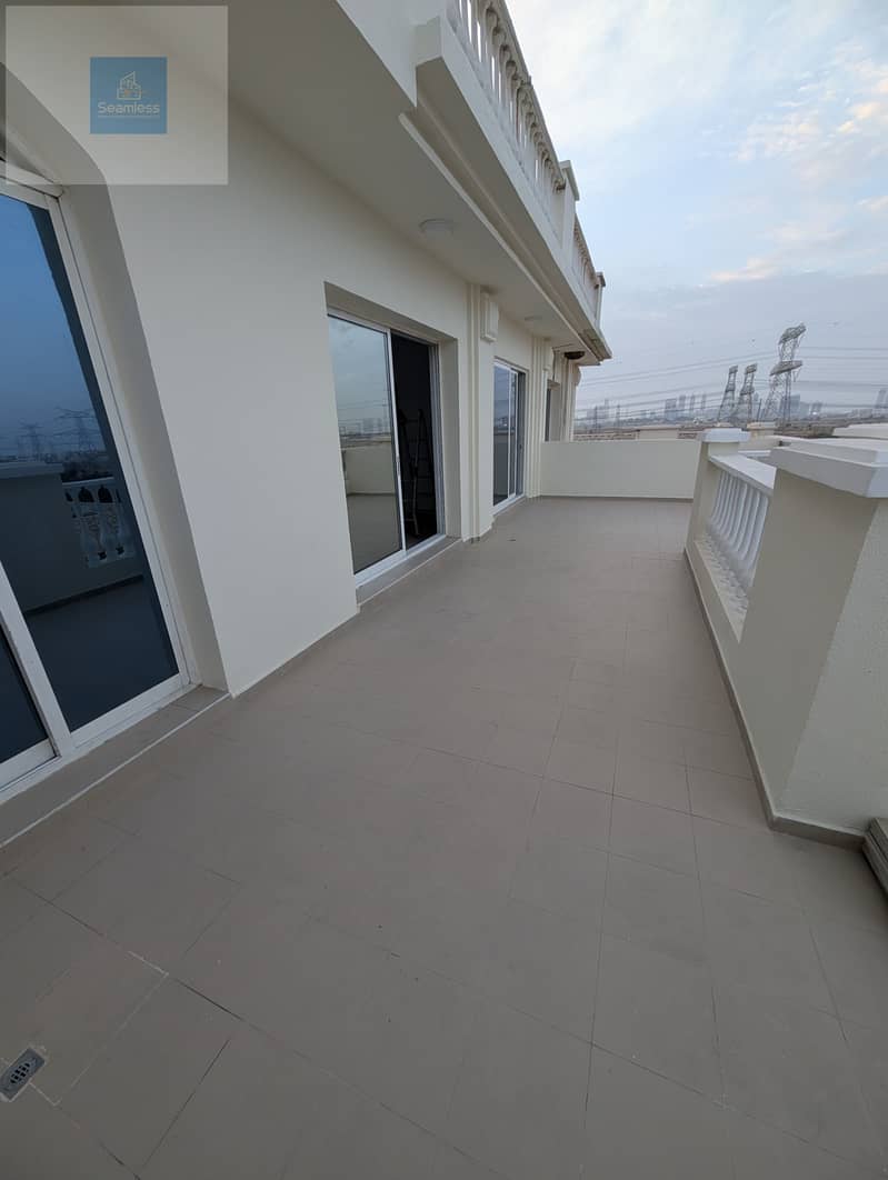 13 PXL_20260207_134335920. RAW-01. COVER. jpg