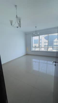 للبيع شقةغرفتين وصالة في برج المهند كورنيش البحيرة - الشارقة