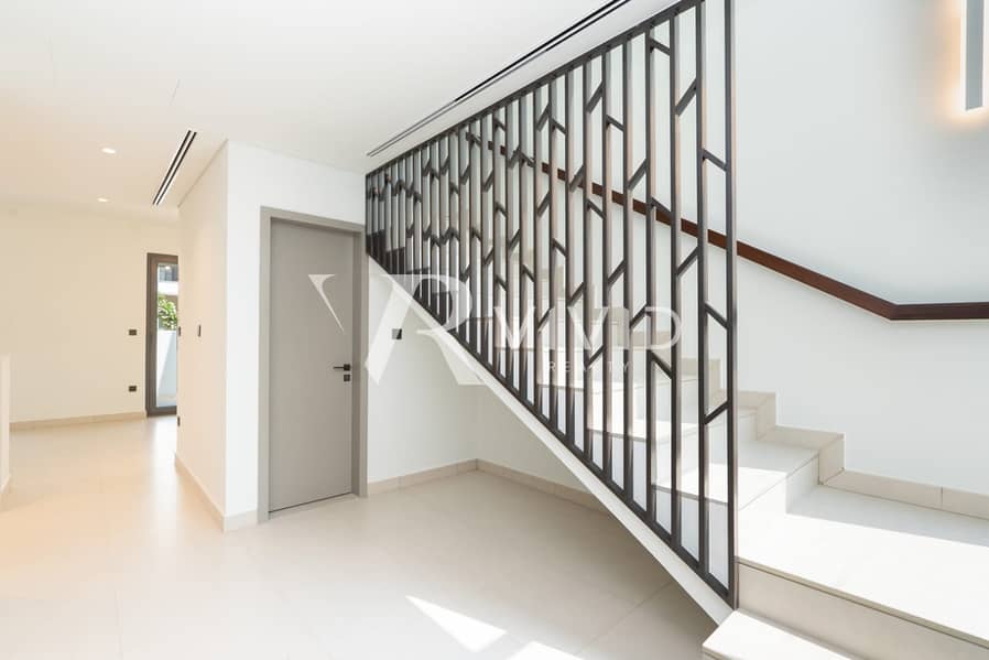 Near Entrance Park and Pool | Brand New | Internal - Image 2