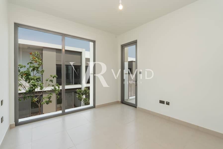 Near Entrance Park and Pool | Brand New | Internal - Image 15