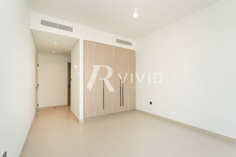 Near Entrance Park and Pool | Brand New | Internal - Image 16