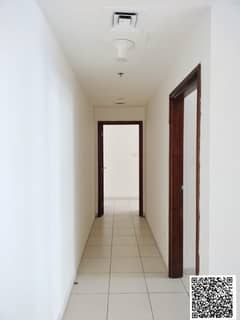 غير مفروشة فسيحة 2 غرف نوم للإيجار الطابق العلوي سكاي فيو عجمان برج واحد