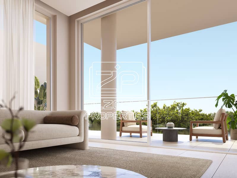 Large Waterfront Home Designed for Modern Families - Image 9