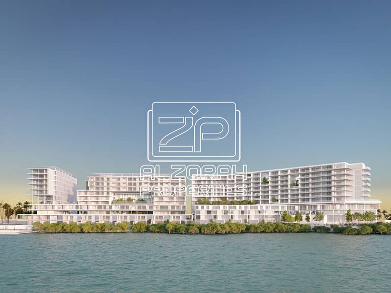 Large Waterfront Home Designed for Modern Families - Image 19