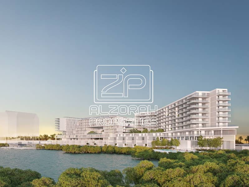 Large Waterfront Home Designed for Modern Families - Image 20