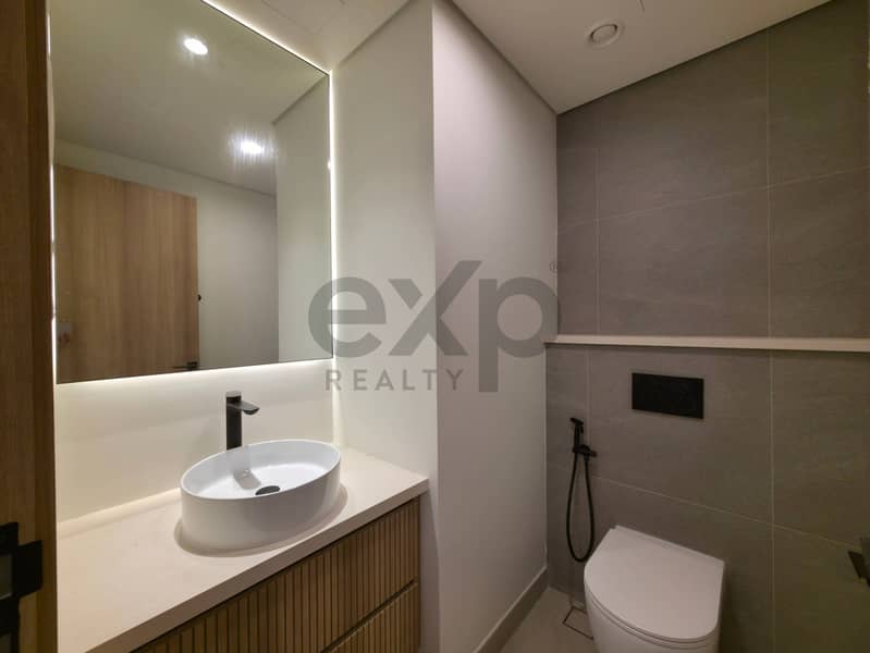 Brand New | Top Unit | Best View - Image 6