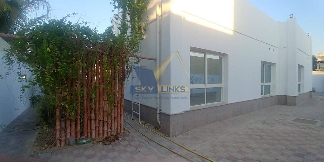 3 Bedroom Villa With BEAUTIFUL GARDEN! For Rent. 3 Bedroom Villa With BEAUTIFUL GARDEN! For Rent.