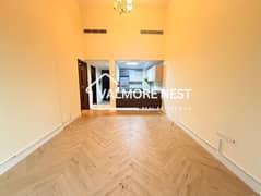 Versatile space I High ceiling apartment I Best Deal Grab now