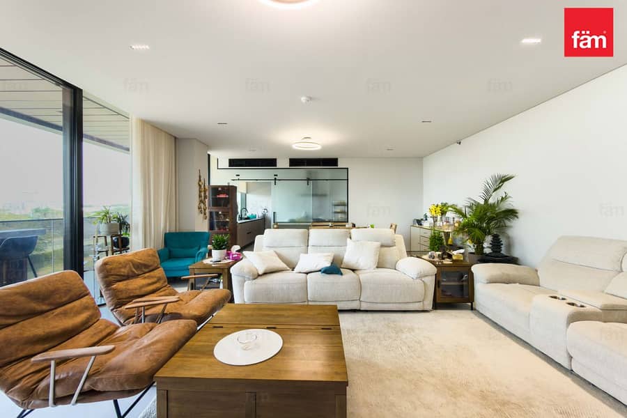 Spacious APT | Burj Khalifa View | Prime Location - Image 1