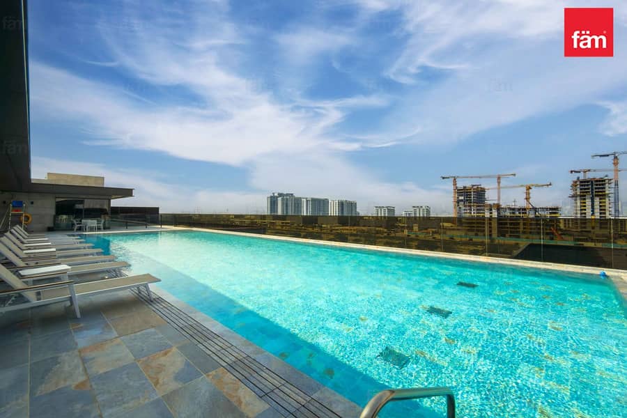 Spacious APT | Burj Khalifa View | Prime Location - Image 8