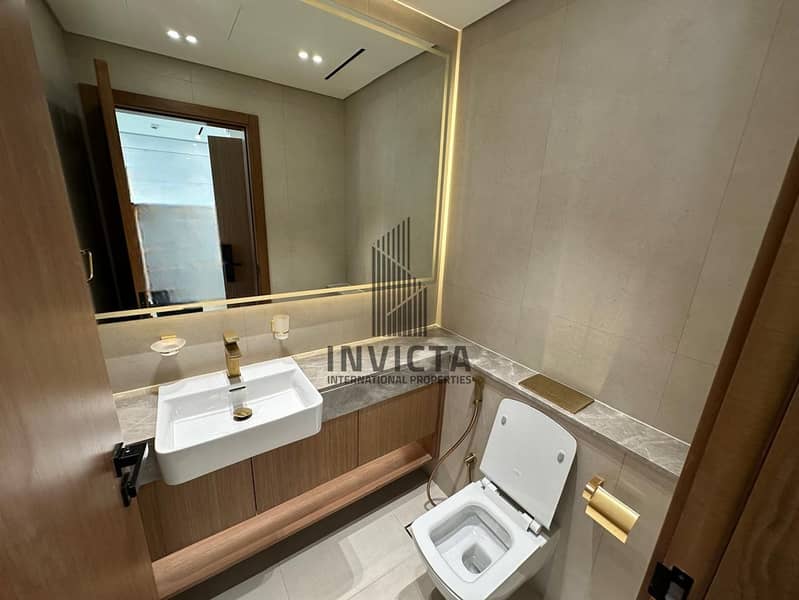 15 WhatsApp Image 2025-06-07 at 13.41. 59-Photoroom. png