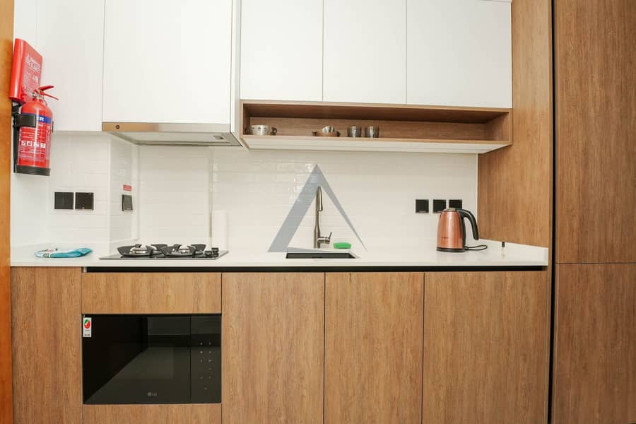 Multiple Cheques | Brand New | Modern Studio - Image 5