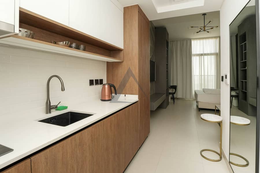 Multiple Cheques | Brand New | Modern Studio - Image 6