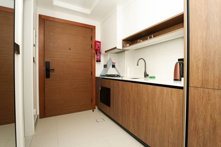 Multiple Cheques | Brand New | Modern Studio - Image 7