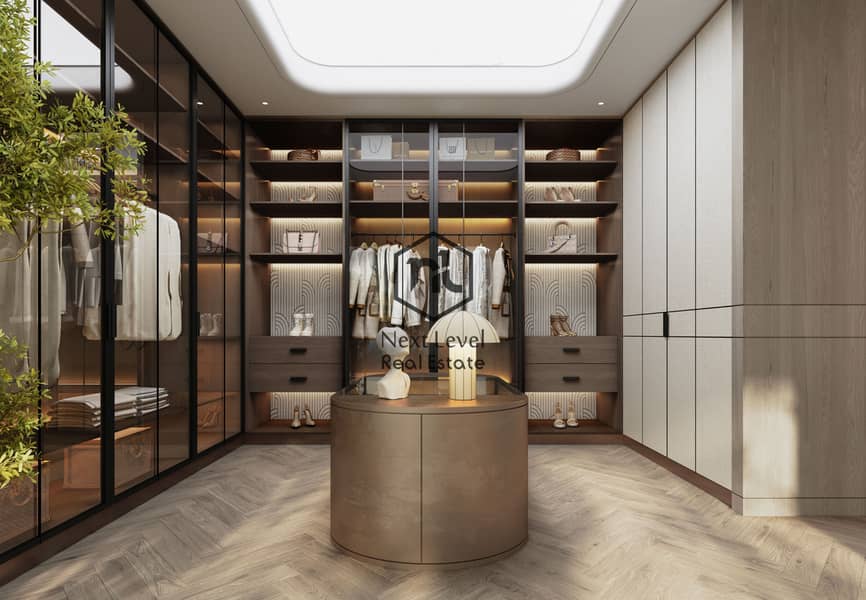 14 Walk-in Closet. jpg