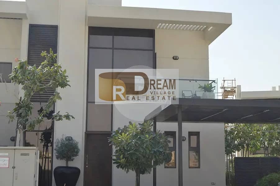 Freehold luxury villa 4 rooms ready delivery in Dubai in 24% installment and without commission