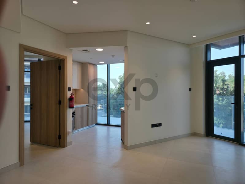 Brand New Building | Boutique | Vacant - Image 3