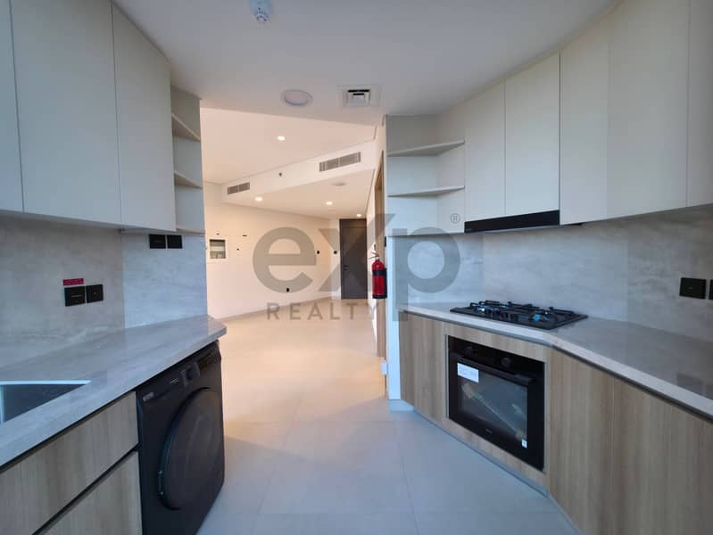 Brand New Building | Boutique | Vacant - Image 6