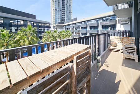 2 Bedroom Flat for Sale in Jumeirah Village Circle (JVC), Dubai - Pool facing | Vacant on Transfer | Modern 2 Bedroom Flat for Sale in Jumeirah Village Circle (JVC), Dubai - Pool facing | Vacant on Transfer | Modern