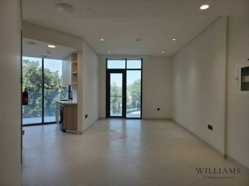 BRAND NEW | VACANT | MULTIPLE CHEQUES | 2 Parking - Image 1