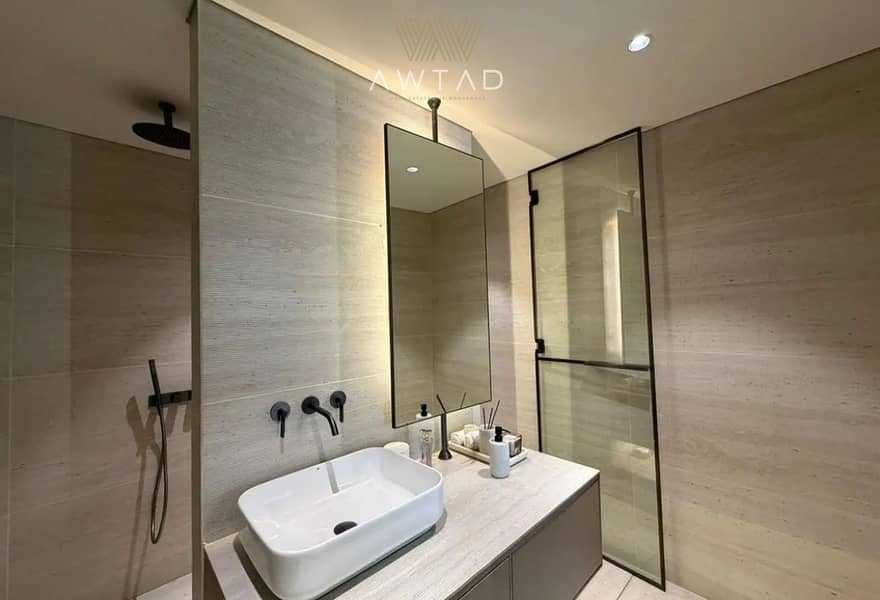 11 Beverly Park by HMB Homes 8. jpg