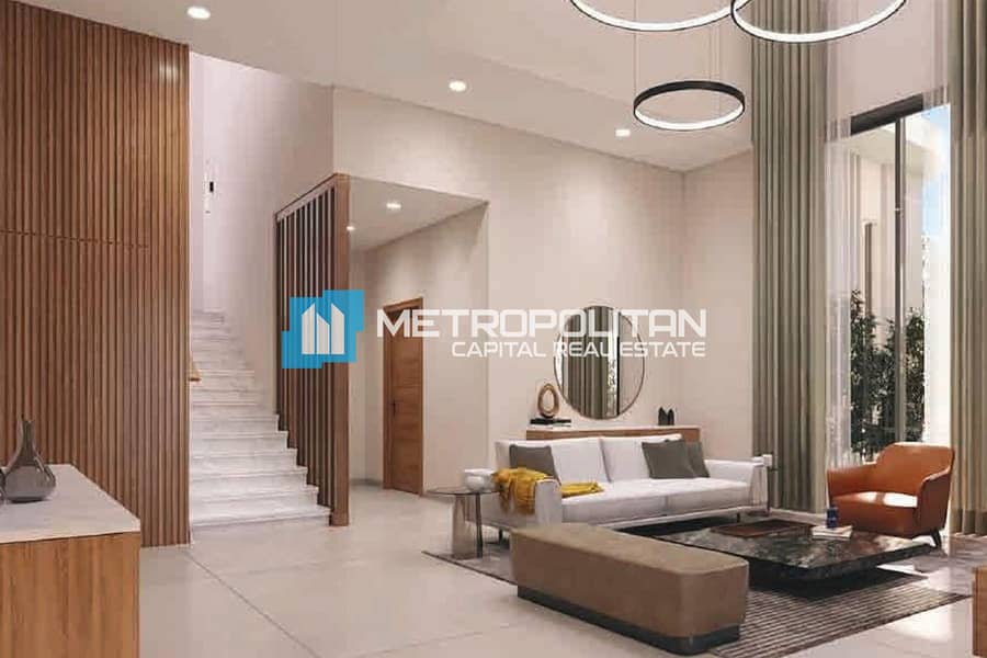 Luxury 4BR+Maids | End Unit | Exclusive Community - Image 3