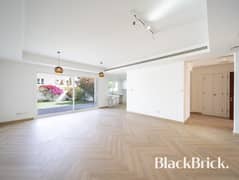 Headline Luxurious Villa | Beautifully Upgraded