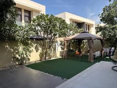 فیلا في كوينز ميدوز،داماك هيلز 4 غرف 300000 درهم - 14269408