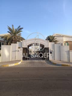 فیلا في البطين 6 غرف 220000 درهم - 14270130