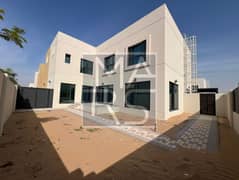 وحدة سكنية واسعة مكونة من 5 غرف نوم في الزاوية مع حديقة خاصة على شكل حرف L