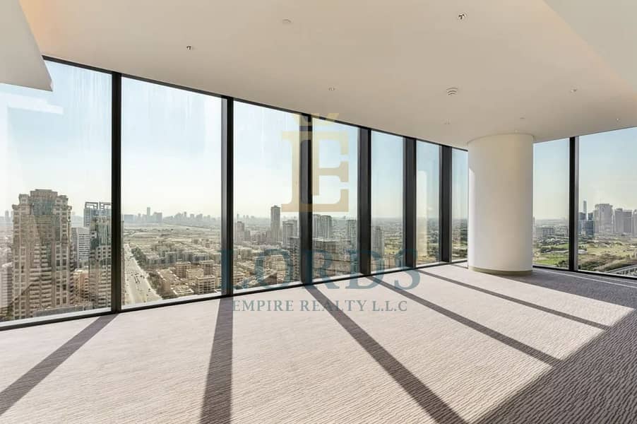 Luxury Penthouse I Dubai Skyline Views I Modern Layout I - Image 3