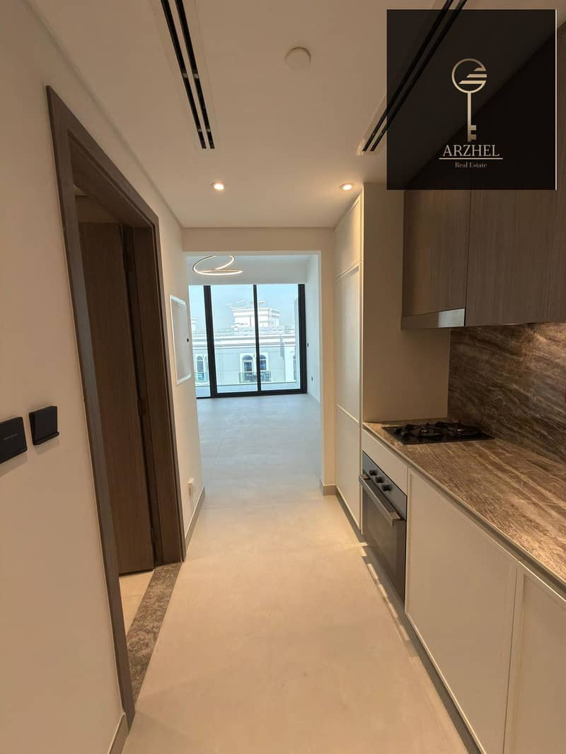 ELEGANT STUDIO | UNFURNISHED | PRIME LOCATION - Image 1