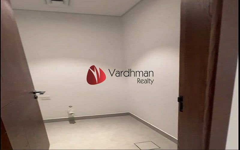 PREMIUM FURNISHING | HIGH ROI | PRIME LOCATION - Image 12