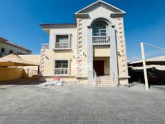 فیلا في مدينة خليفة 5 غرف 180000 درهم - 14276173