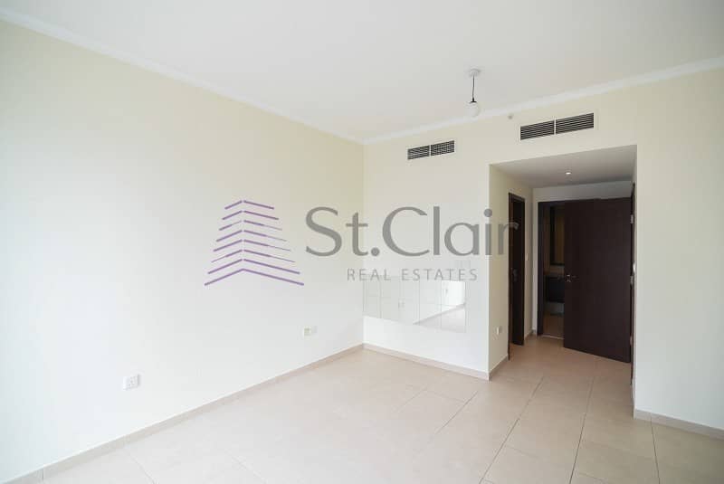 Spacious and Beautiful 1 Bed | Blvd View